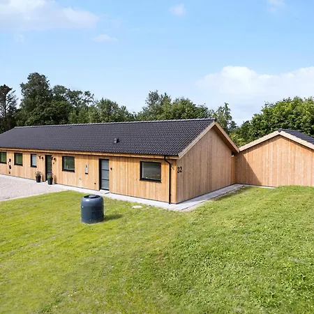 Semesterbostad Amazing Home In Saeby With Sauna