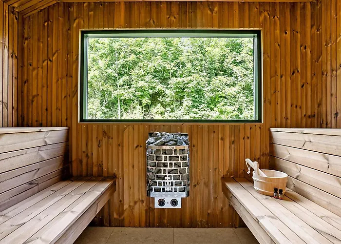 Pet Friendly In With Sauna *
